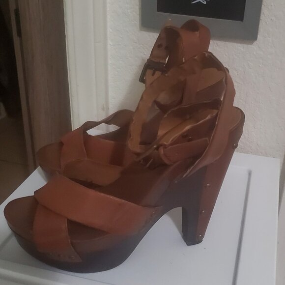 Guess Marciano Brown Platform Leather Studded Sandal Heel - Picture 4 of 6